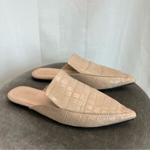 Mitju beige cream croc embossed pointed slides mules slip on shoes Sz 39 🇨🇦